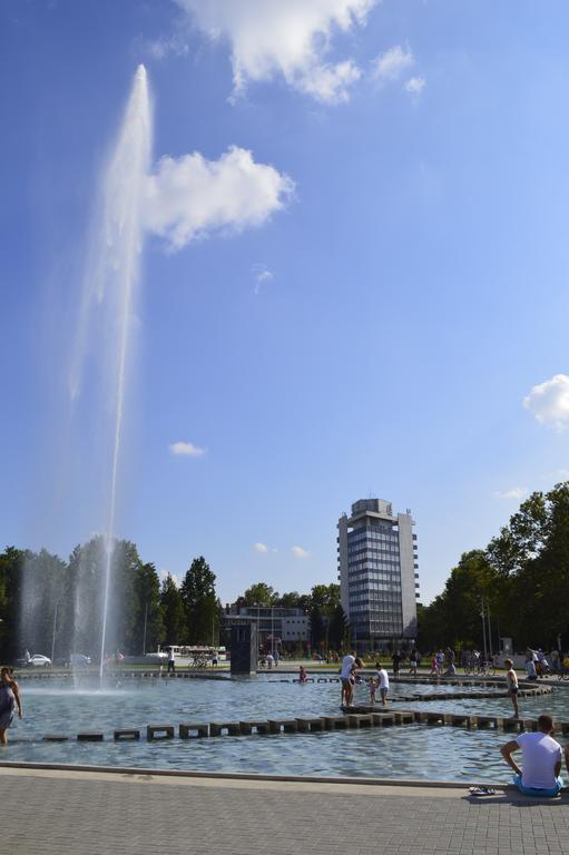 Hotel Nagyerdo Debrecen Bagian luar foto