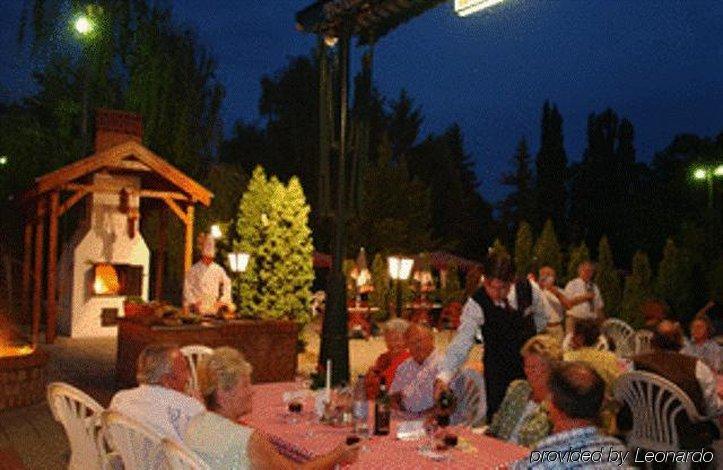 Hotel Nagyerdo Debrecen Restoran foto