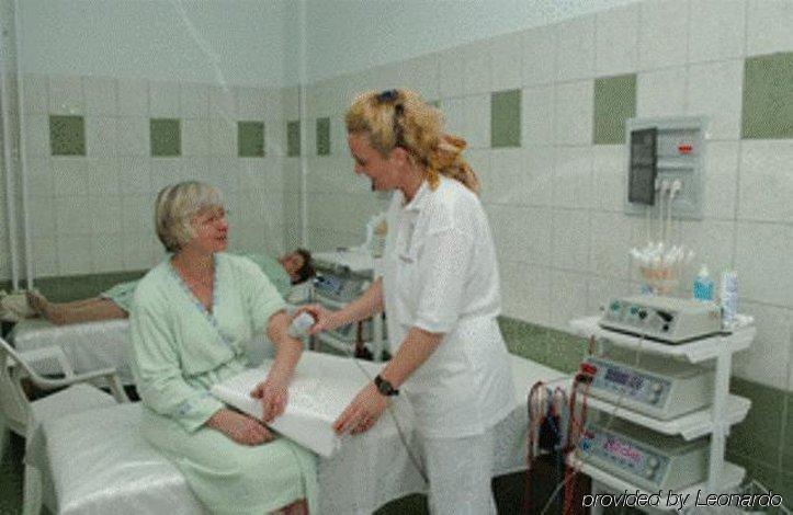 Hotel Nagyerdo Debrecen Bagian luar foto
