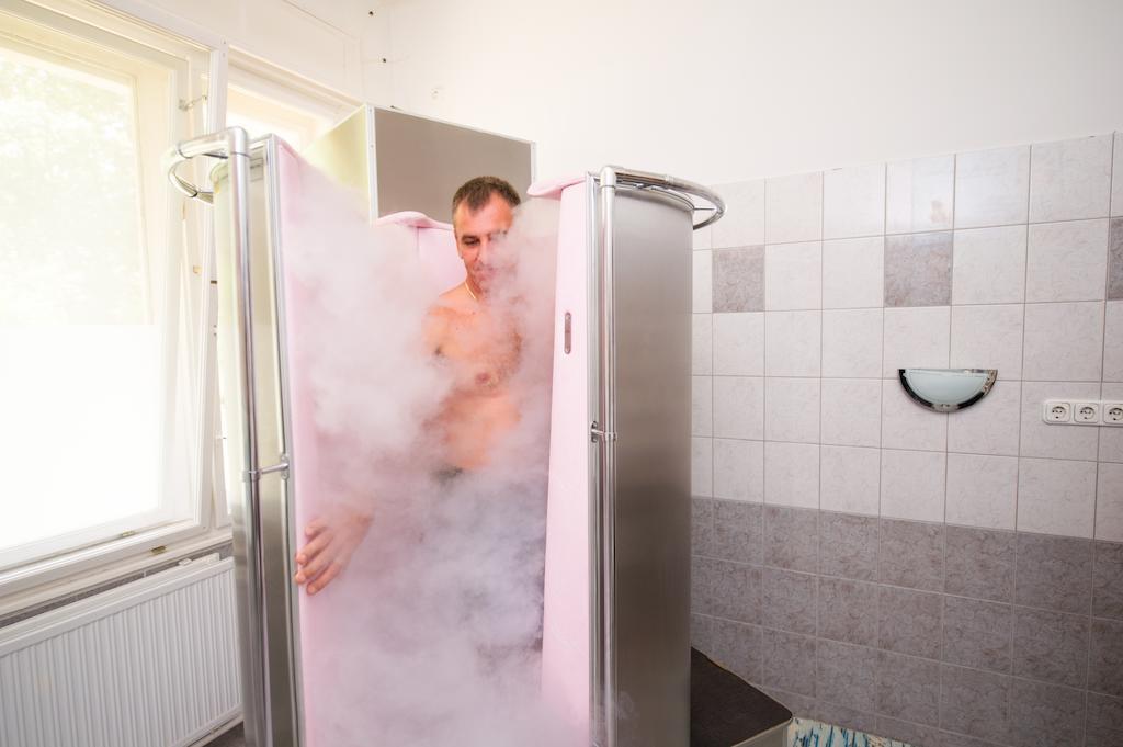 Hotel Nagyerdo Debrecen Bagian luar foto